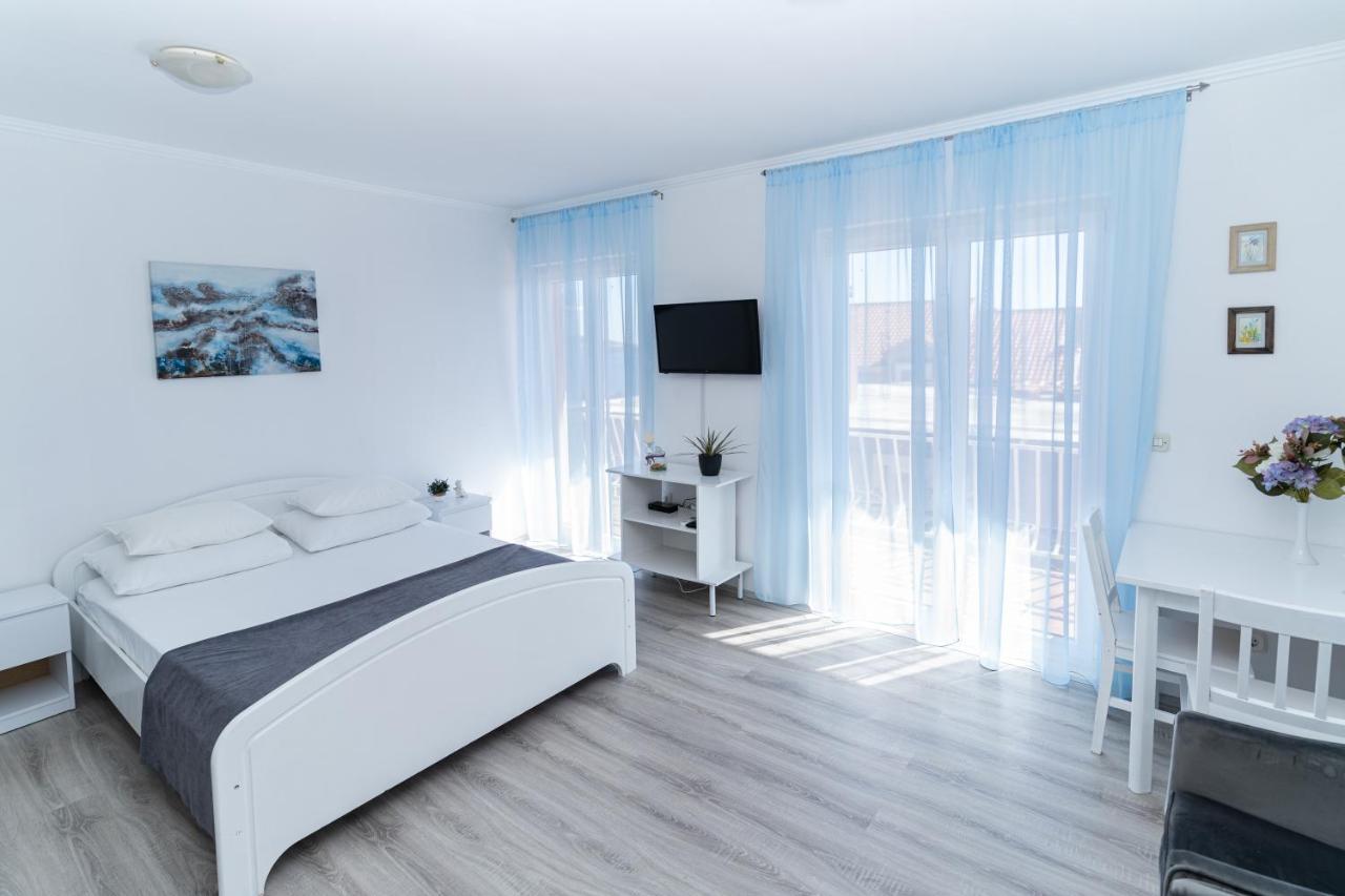 Benic Apartments Mlini Exterior photo