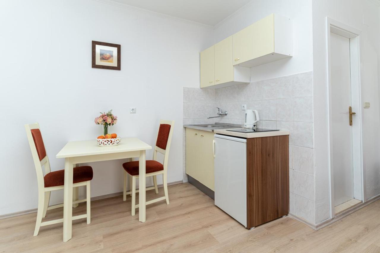 Benic Apartments Mlini Exterior photo