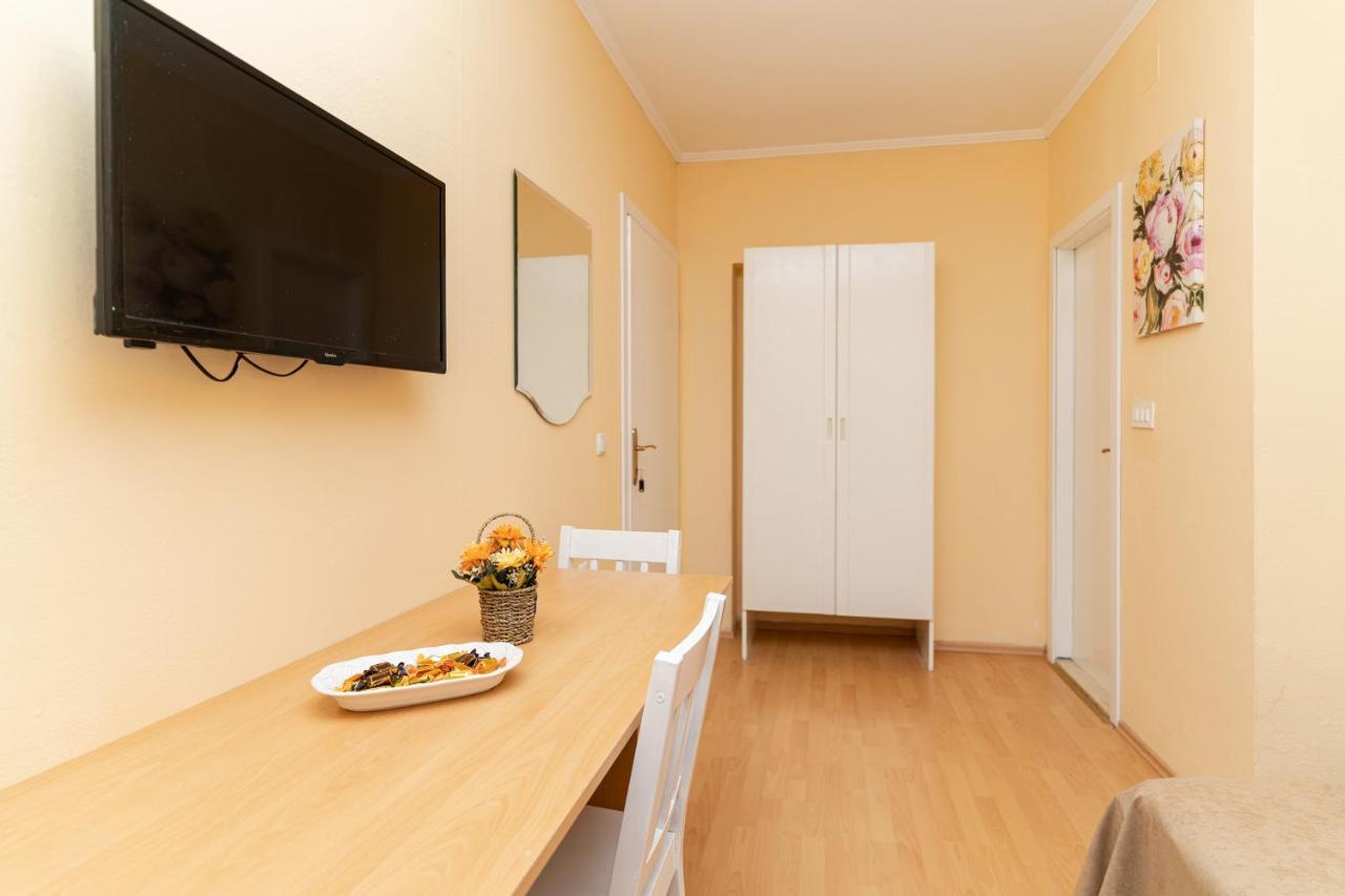 Benic Apartments Mlini Exterior photo
