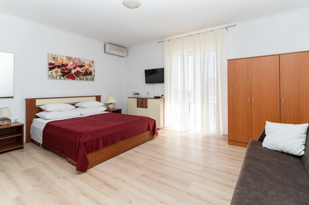 Benic Apartments Mlini Exterior photo