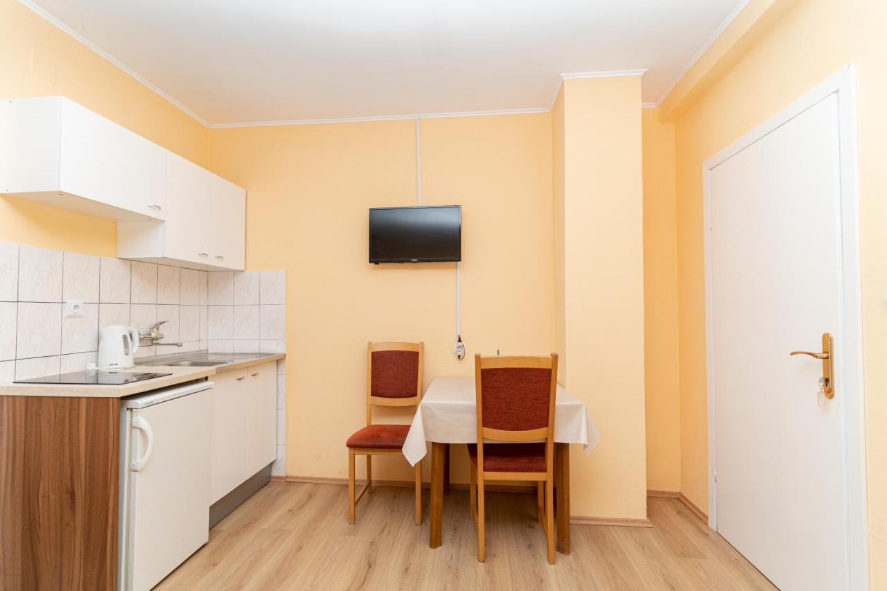 Benic Apartments Mlini Exterior photo